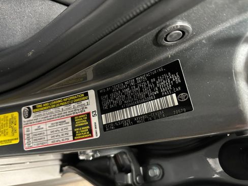 Certified 2025 Toyota Camry SE image 39