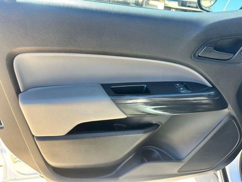 Used 2018 Chevrolet Colorado W/T image 16