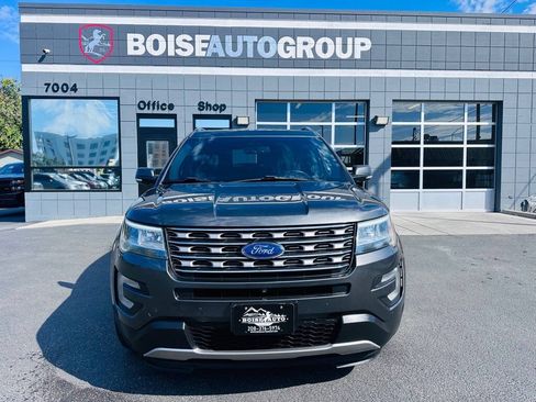 Used 2017 Ford Explorer Limited AWD/4WD image 2