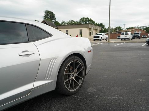 Used 2015 Chevrolet Camaro LT RWD image 21