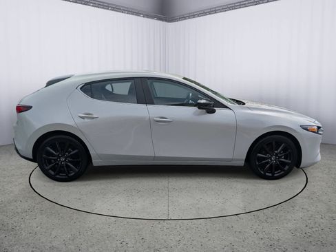 Used 2024 MAZDA MAZDA3 s FWD image 2