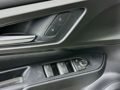 New 2026 Chevrolet Equinox EV LT image 18