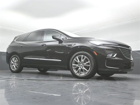 Used 2023 Buick Enclave Essence w/ Experience Buick Package image 38