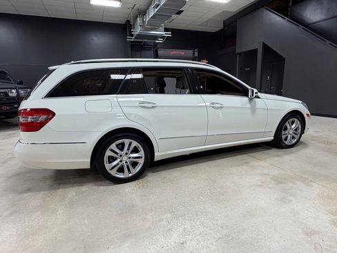 Used 2011 Mercedes-Benz E 350 4MATIC Wagon image 11