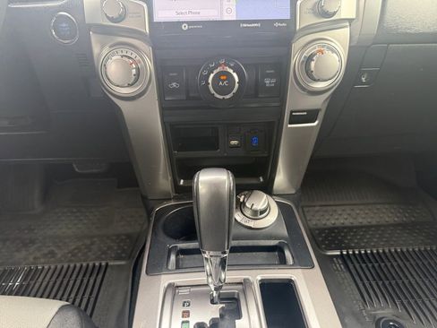 Used 2022 Toyota 4Runner SR5 Premium w/ Moonroof Package AWD/4WD image 15