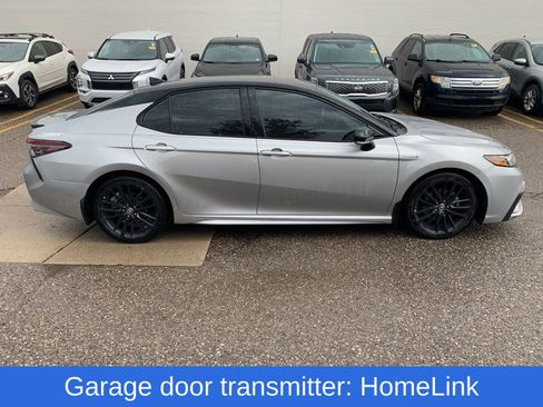 Used 2021 Toyota Camry XSE w/ Cold Weather Package FWD image 4