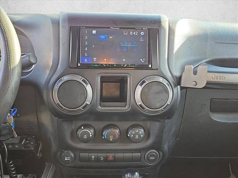 Used 2015 Jeep Wrangler Unlimited Sport AWD/4WD image 8
