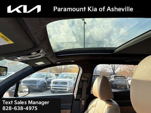 Certified 2025 Kia Sorento SX Prestige w/ Olive Brown Leather Package image 14