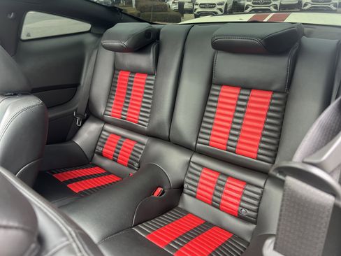 Used 2011 Ford Mustang Shelby GT500 w/ SVT Performance Pkg image 32