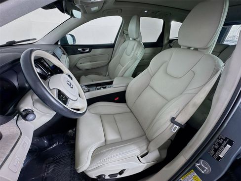 Used 2022 Volvo XC60 B6 Inscription w/ Advanced Package AWD/4WD image 12