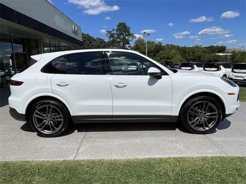 Used 2023 Porsche Cayenne image 26