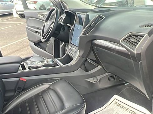 Used 2024 Ford Edge SEL image 13