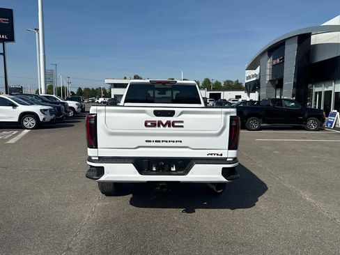 New 2026 GMC Sierra 2500 AT4 w/ AT4 Preferred Package AWD/4WD image 4
