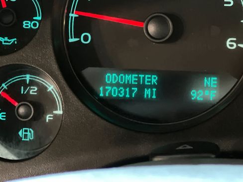 Used 2013 Chevrolet Tahoe LT RWD image 24