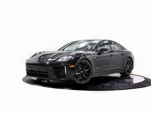 New 2026 Porsche Panamera 4 image 1
