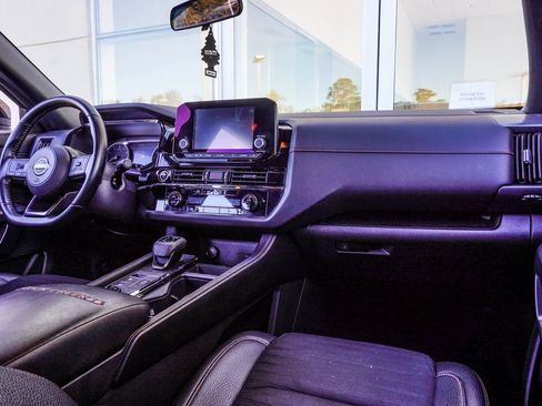 Used 2023 Nissan Pathfinder Rock Creek image 14