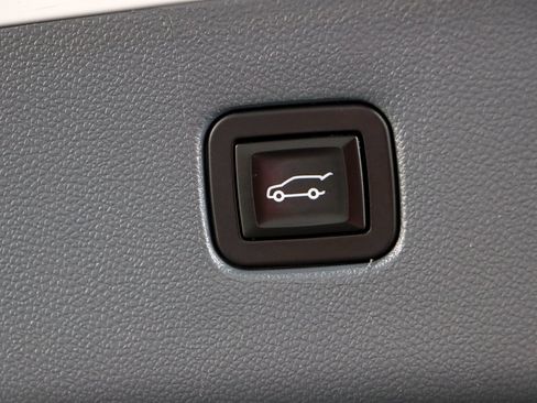 Used 2019 Chevrolet Blazer LT w/ Sound & Technology Package FWD image 31