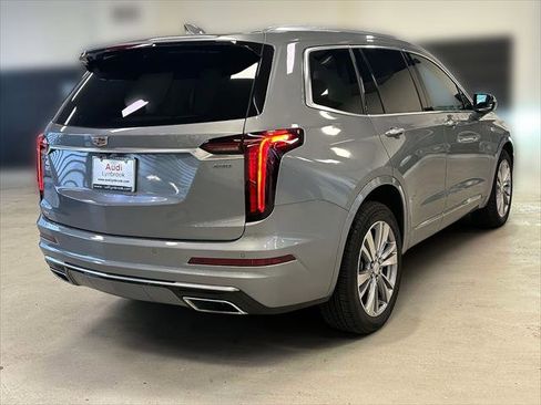 Used 2023 Cadillac XT6 Premium Luxury image 4