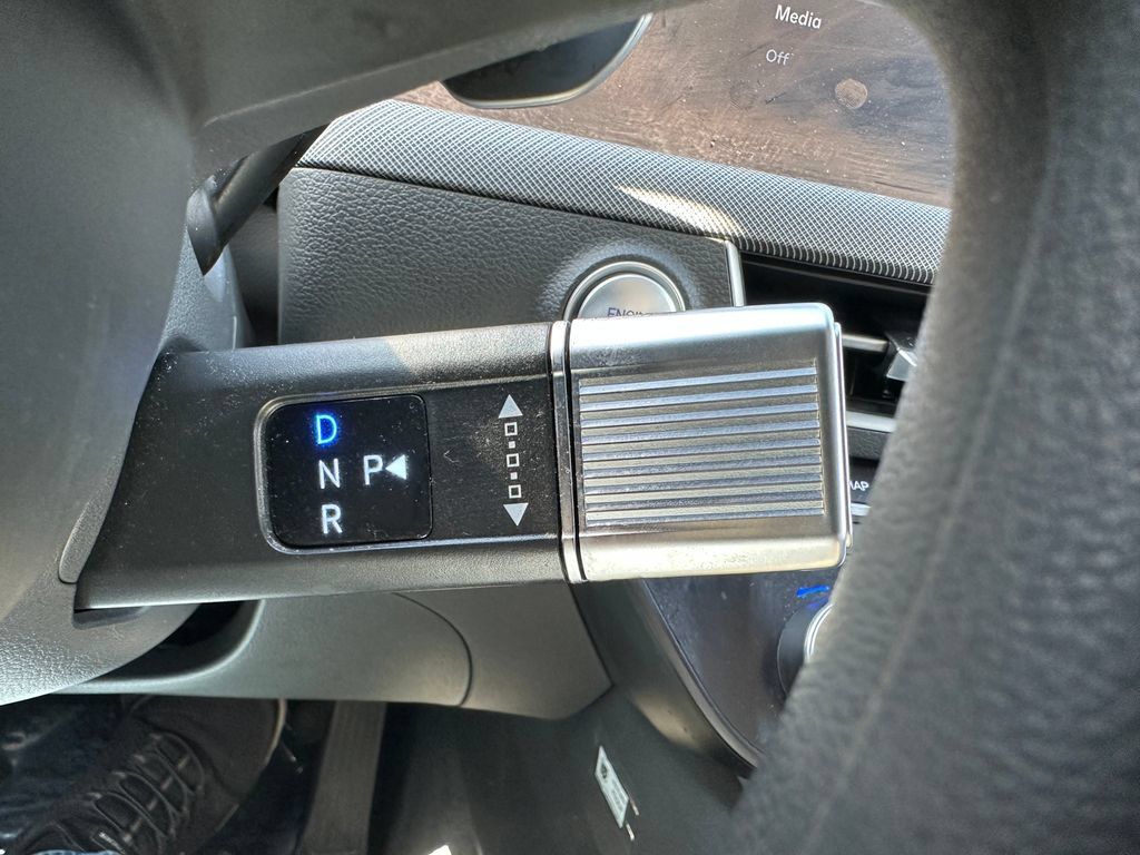 Used 2025 Hyundai Sonata SEL FWD image 26