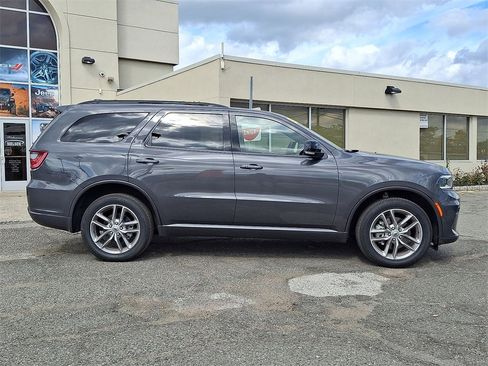 Used 2024 Dodge Durango GT image 26