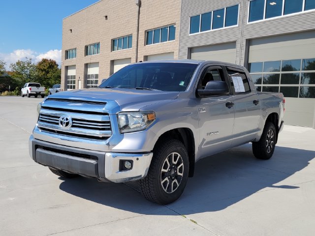Used 2017 Toyota Tundra SR5 w/ TRD Off Road Package AWD/4WD image 4