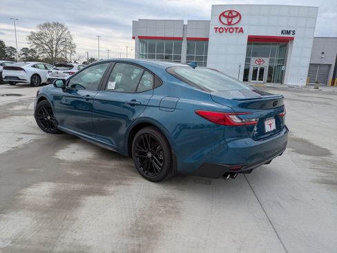 New 2026 Toyota Camry SE image 5