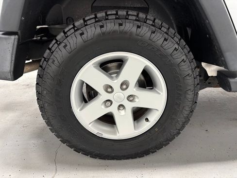 Used 2016 Jeep Wrangler Unlimited Sport w/ Quick Order Package 24S AWD/4WD image 57