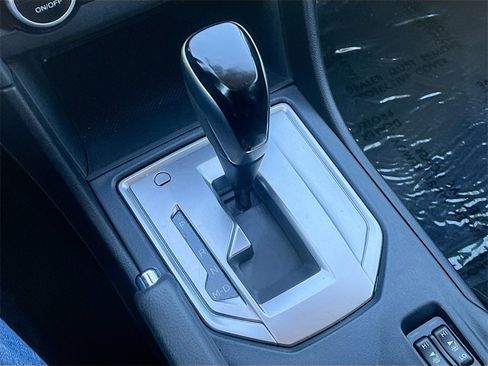 Used 2023 Subaru Crosstrek 2.0i Premium image 16