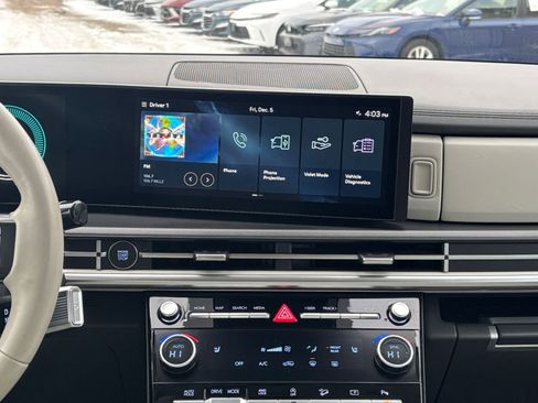 Used 2025 Hyundai Santa Fe SEL image 18