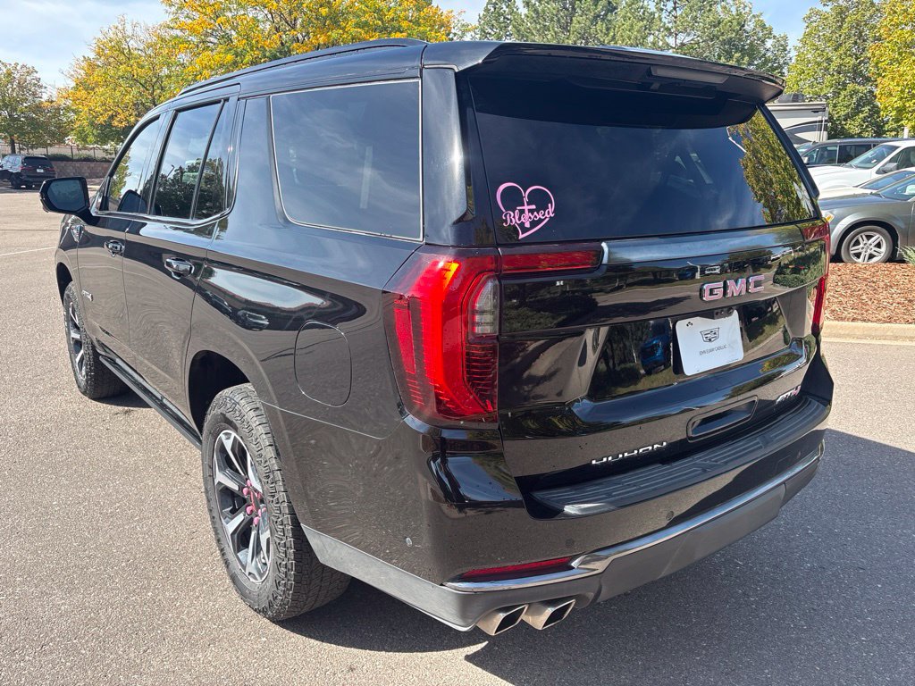 Used 2026 GMC Yukon AT4 w/ AT4 Premium Plus Package AWD/4WD image 3