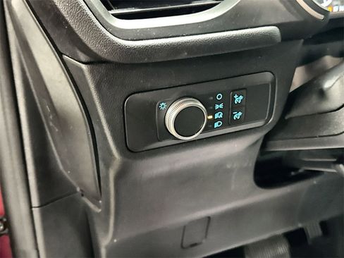 Used 2022 Ford Escape SE w/ SE Sport Appearance Package image 16