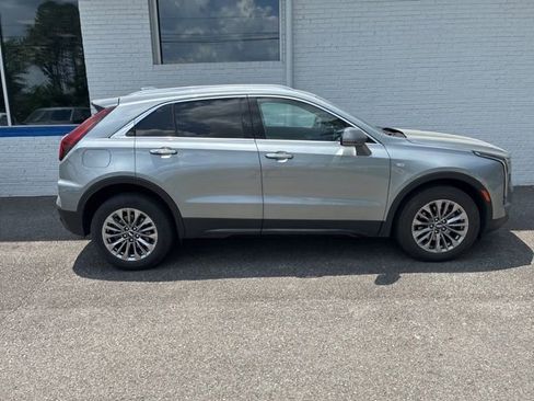 Used 2024 Cadillac XT4 Premium Luxury FWD image 12