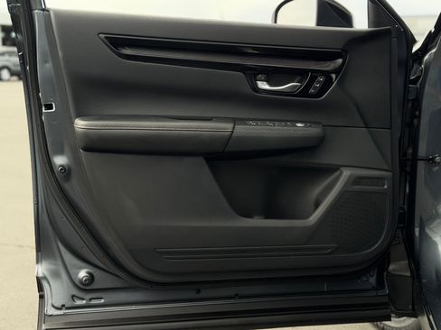 Used 2025 Honda CR-V Sport Touring image 13