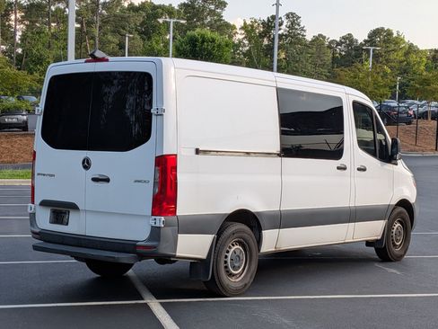 Used 2022 Mercedes-Benz Sprinter 2500 image 10