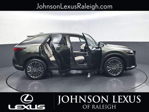 New 2026 Lexus RX 450h AWD image 32