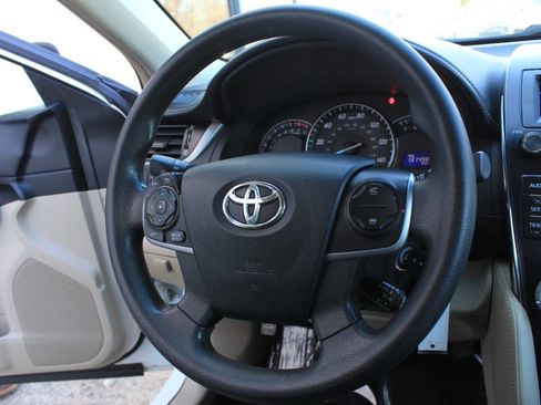 Used 2012 Toyota Camry LE image 23