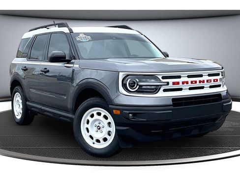 Used 2023 Ford Bronco Sport Heritage w/ Heritage Convenience Package AWD/4WD image 2