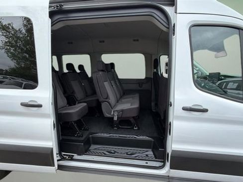 Used 2025 Ford Transit 350 XLT RWD image 31