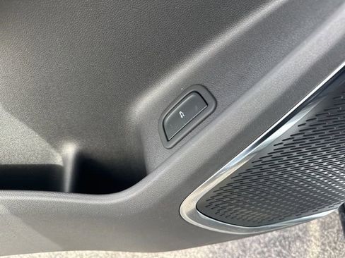 New 2026 Chevrolet Traverse LT w/ Enhanced Driving Package image 10