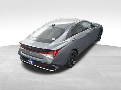New 2026 Hyundai Elantra SEL Sport Premium FWD image 28