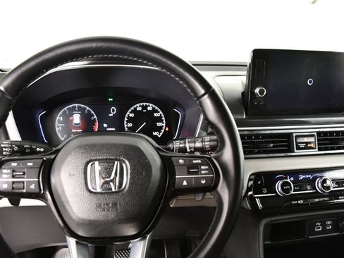 Used 2025 Honda Pilot EX-L image 16