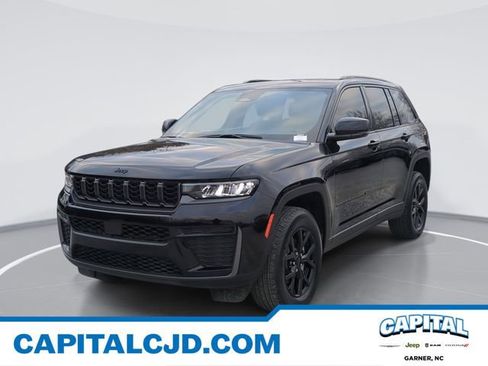 New 2026 Jeep Grand Cherokee Altitude AWD/4WD image 1