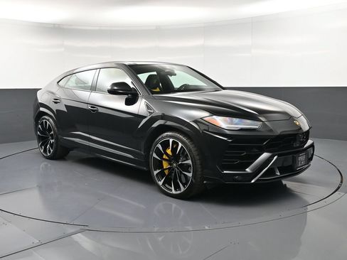 Used 2022 Lamborghini Urus AWD/4WD image 10