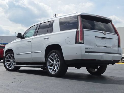 Used 2019 Cadillac Escalade Platinum AWD/4WD image 17
