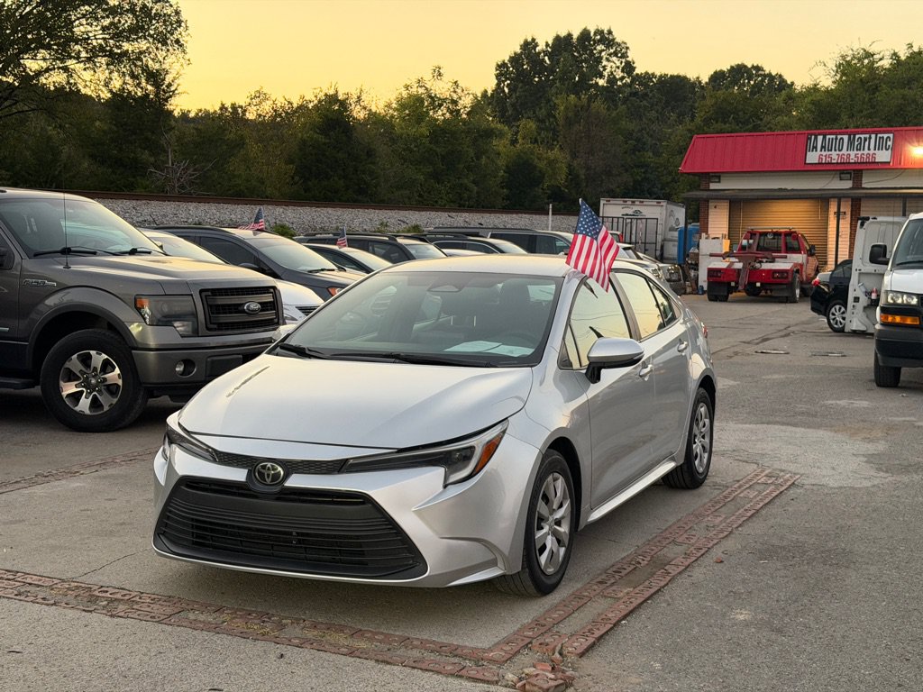 Used 2024 Toyota Corolla SE FWD image 1