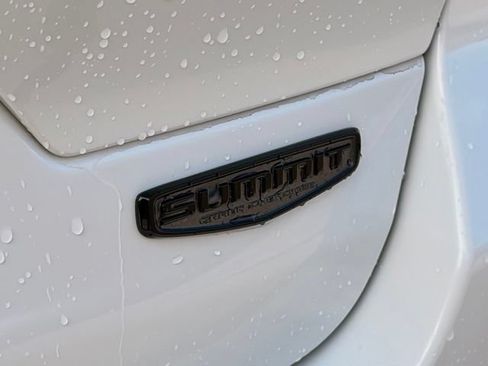 Used 2024 Jeep Grand Cherokee Summit AWD/4WD image 16