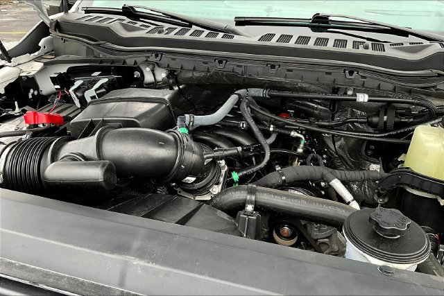 Used 2024 Ford F250 Lariat w/ Lariat Ultimate Package AWD/4WD image 32