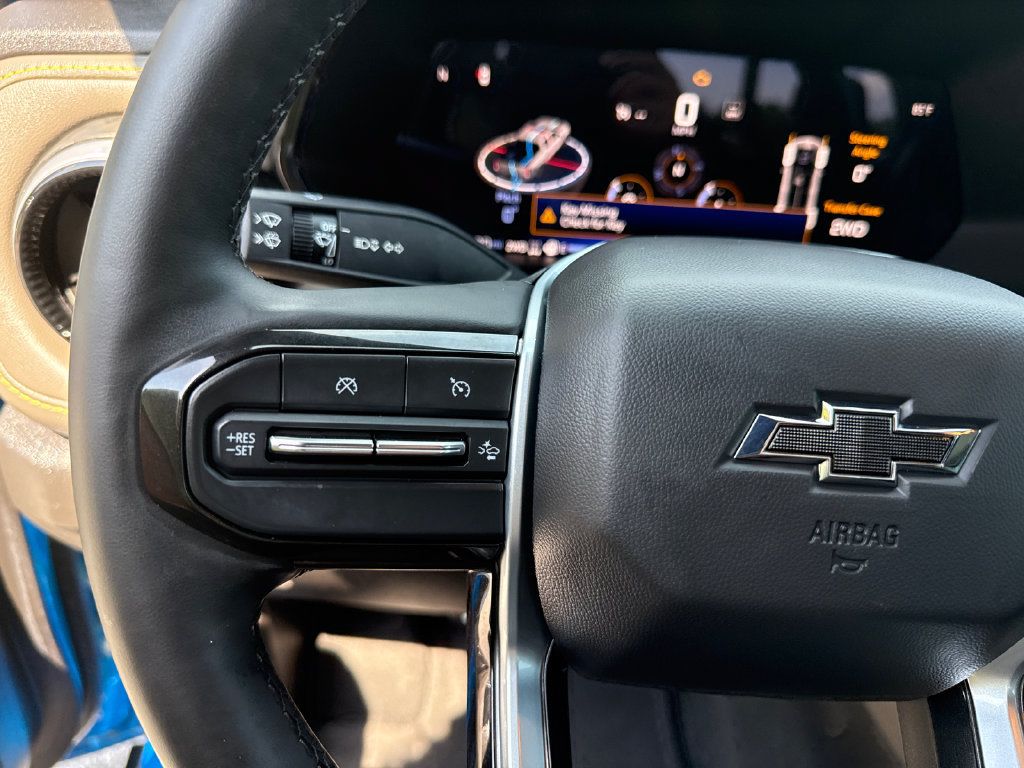 Used 2024 Chevrolet Colorado ZR2 w/ ZR2 Convenience Package III AWD/4WD image 24
