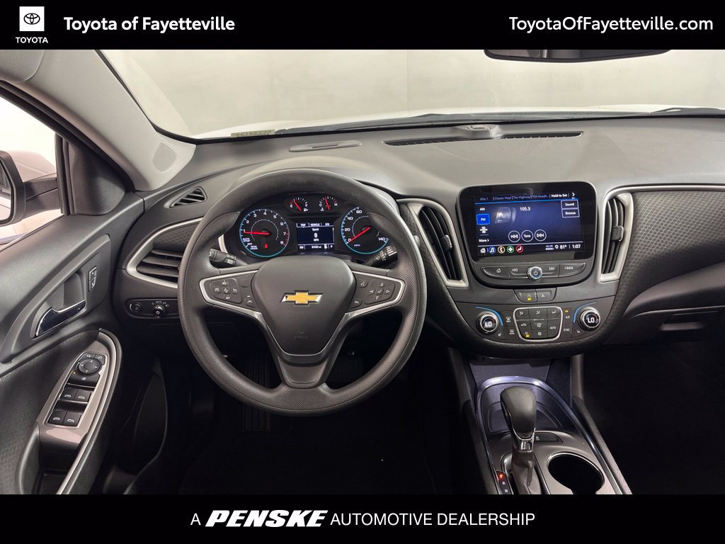 Used 2023 Chevrolet Malibu LT FWD image 2