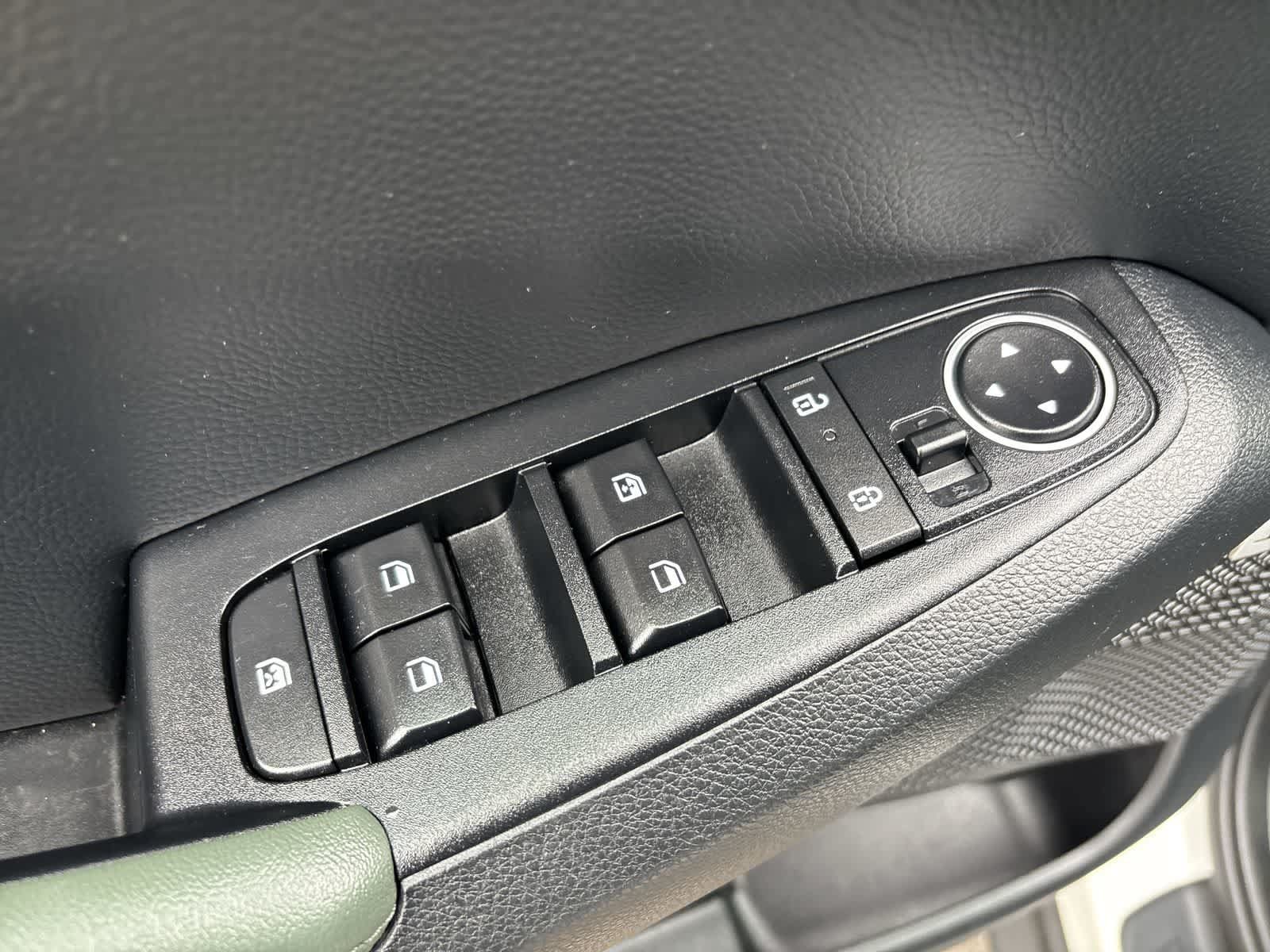 Used 2024 Kia Seltos SX w/ SX Sunroof Package AWD/4WD image 9